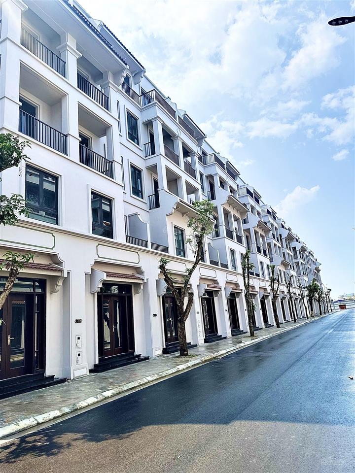 Bán căn nhật nguyệt 3 diện tích 62.5m giá 16.9 tỷ  0926 399 ***