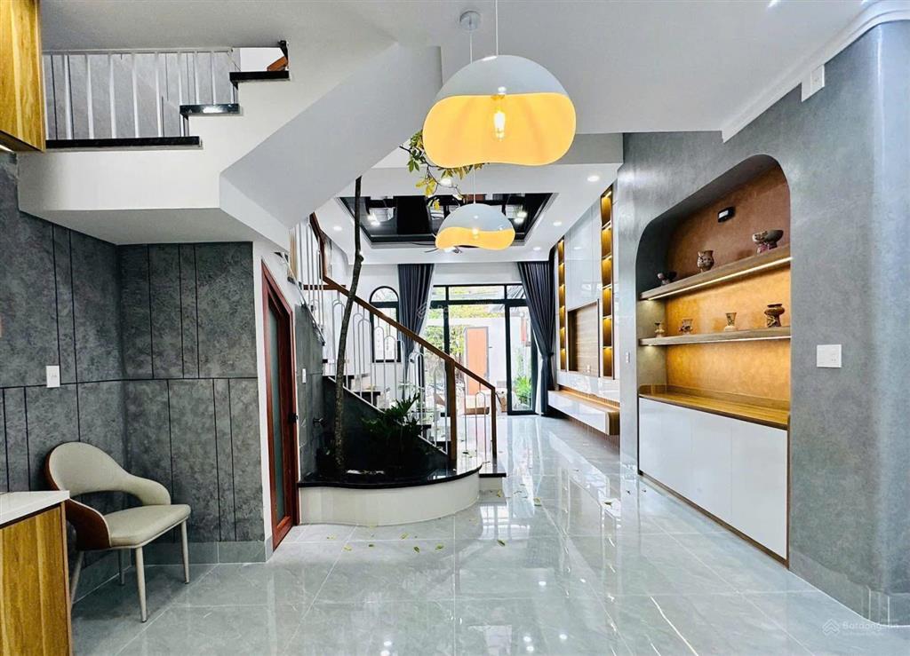 Bán nhà gần tp biên hòa, 100 m2 sổ riêng thổ cư đường 7m. ngay gần trường lái bửu long.