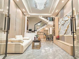 Siêu phẩm hiếm, diện tích rộng, giá lại nhỉnh 6 tỷ với thị trường ngay lã xuân oai, q9