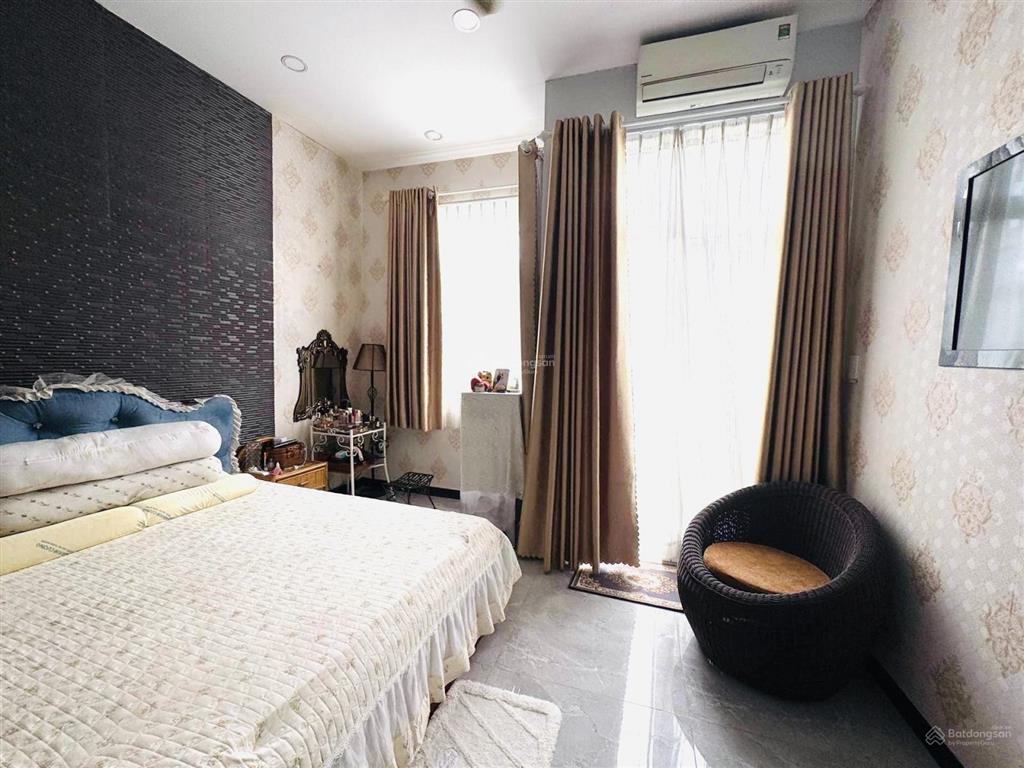 Siêu phẩm nhà đẹp sát lê văn việt, hẻm xe hơi nở hậu tài lộc, chủ cần bán gấp giá siêu hot 5.5 tỷ
