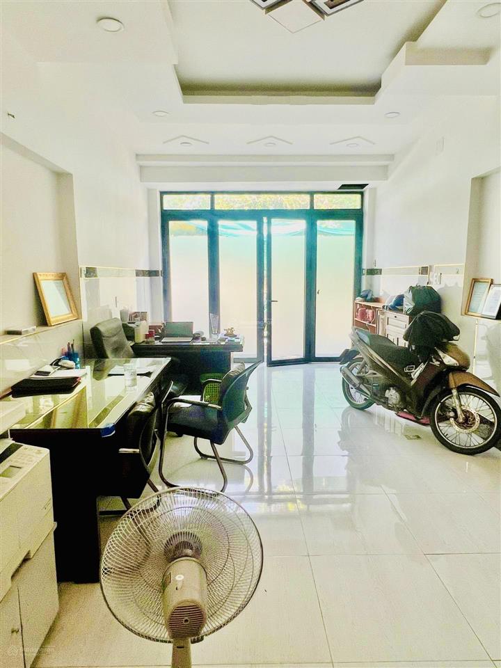 Nhà đẹp hẻm xe hơi 7 chỗ, khu dân cư đồng bộ gần học viện chính trị khu vực ii, quận 9 giá 6.4 tỷ