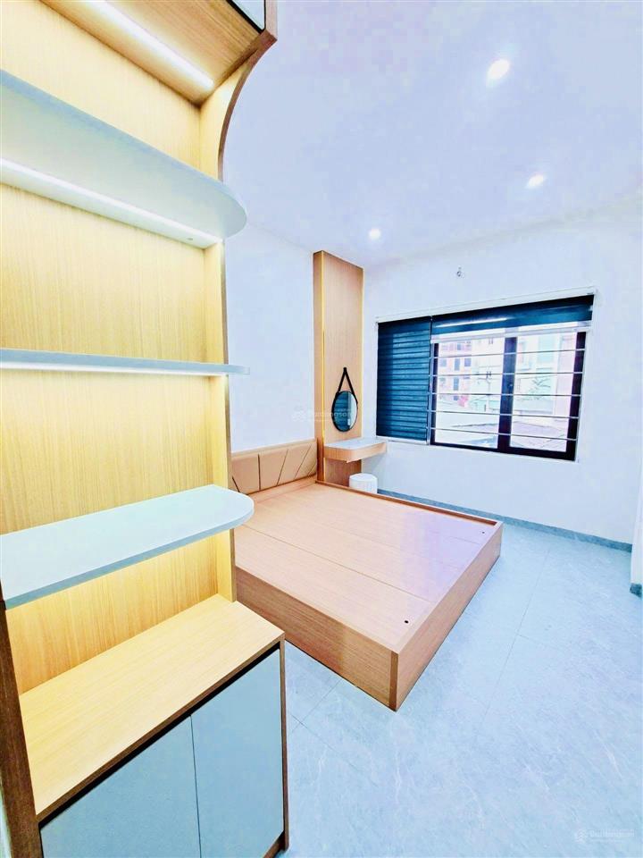 Nhà đẹp sang trọng, 3pn, diện tích 56m2 hẻm xe hơi trách nhau, ngay đường quang trung giá 5.4 tỷ.
