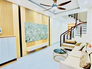 Nhà đẹp sang trọng, 3pn, diện tích 56m2 hẻm xe hơi trách nhau, ngay đường quang trung giá 5.4 tỷ.