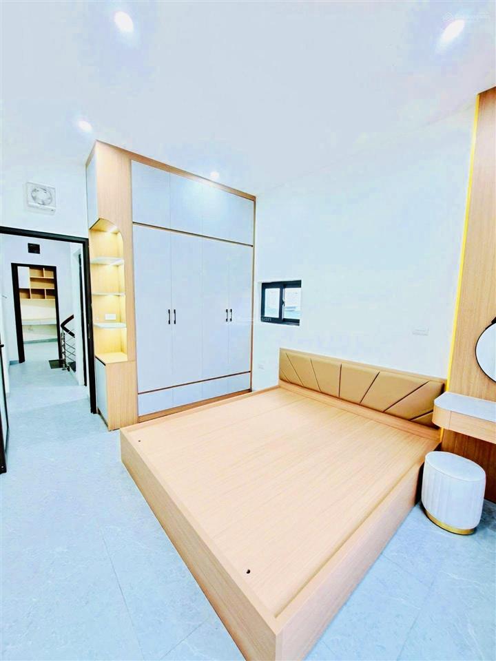Nhà đẹp sang trọng, 3pn, diện tích 56m2 hẻm xe hơi trách nhau, ngay đường quang trung giá 5.4 tỷ.