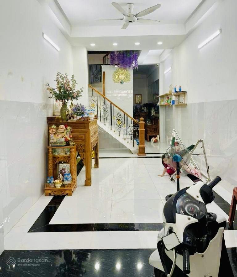 Nhà đẹp hiện đại, 4 tầng, hẻm xe hơi 7 chỗ gần mặt tiền lê văn việt giá 6.3 tỷ