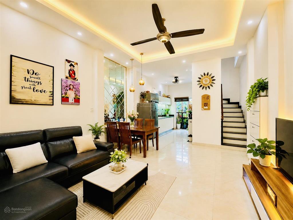 Bán nhà đẹp 3 tầng, 4pn, gần học viện chính trị khu vực ii giá 5.95 tỷ