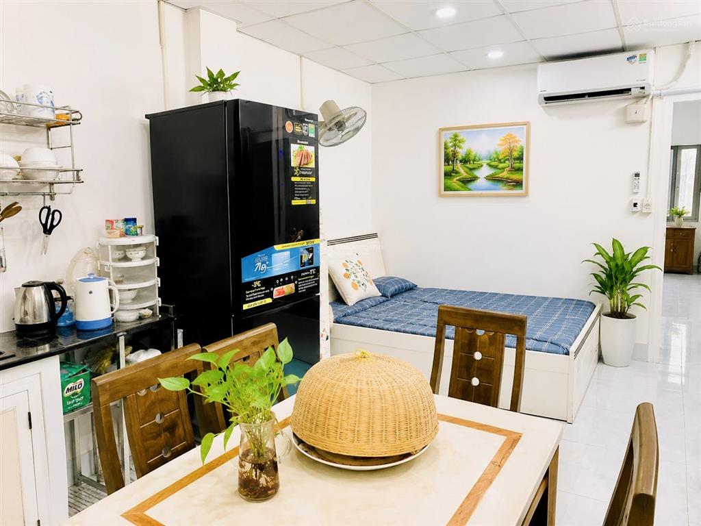 Gấp gấp !!! bán nhà diện tích 111m2 ngay đình phong phú giá chỉ 5.x tỷ