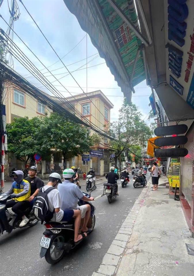 Siêu phẩm  kinh doanh ô tô phùng khoang trung văn dt 48m² + 7 phòng cho thuê dòng tiền tốt