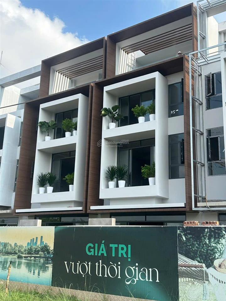 Giá tốt nhất nhà phố 5x15m giá 20,3 tỷ dự án senturia an phú, hỗ trợ vay ngân hàng 70%