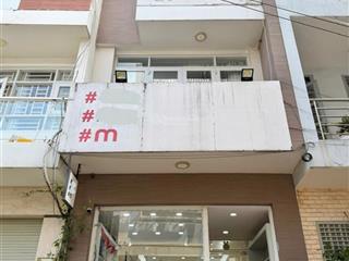 Bán nhanh nhà góc 2 mặt tiền, hẻm rộng 6m, 1 trệt 2 lầu, sân thượng, đang cho thuê 27tr/th, sổ sẵn