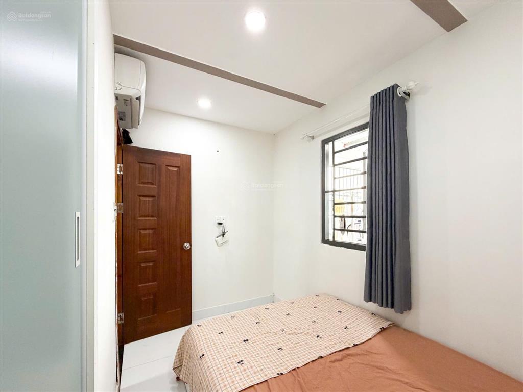 Cho thuê căn hộ 2 phòng ngủ  thang máy  full nội thất  trung tâm phú nhuận