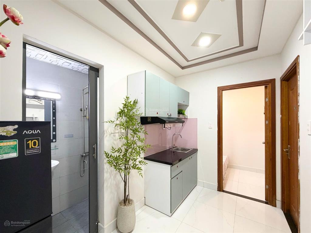 Cho thuê căn hộ 2 phòng ngủ  thang máy  full nội thất  trung tâm phú nhuận