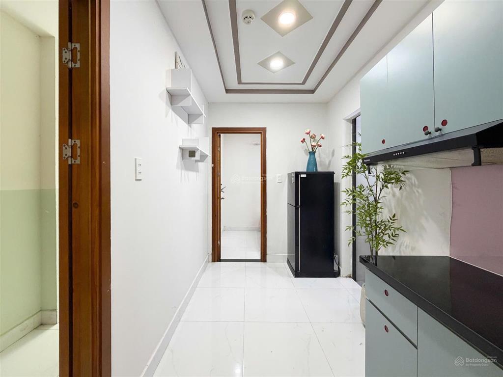 Cho thuê căn hộ 2 phòng ngủ  thang máy  full nội thất  trung tâm phú nhuận