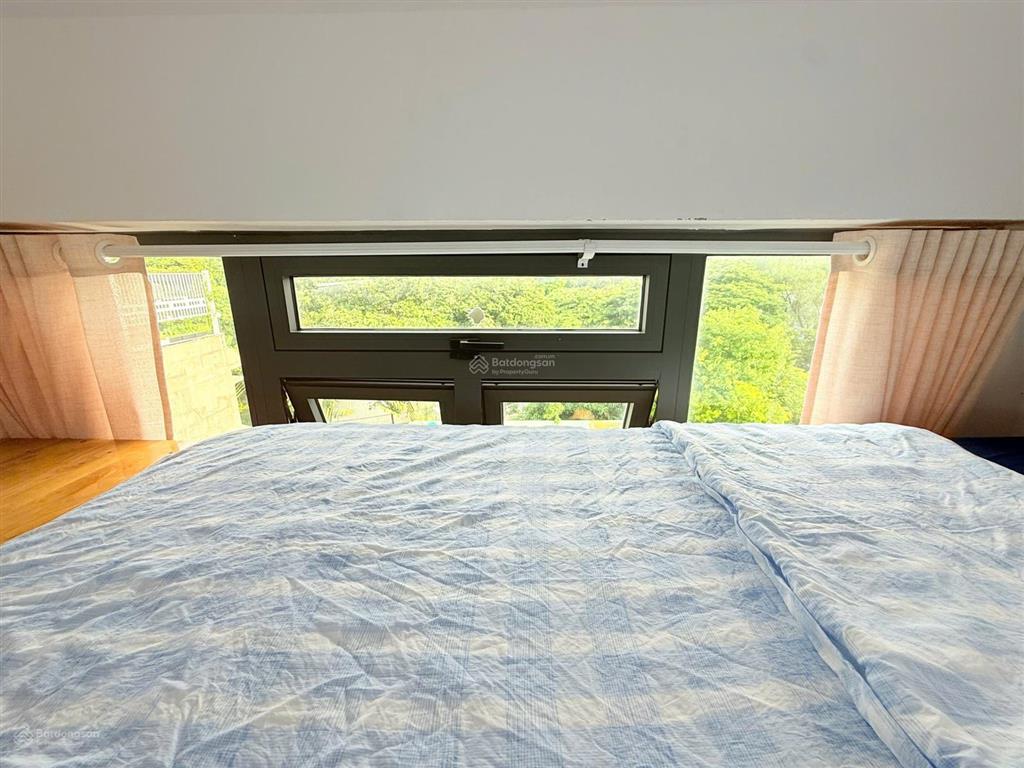 Cho thuê phòng gác cửa sổ thoáng view công viên gia định  thang máy  khu sân bay