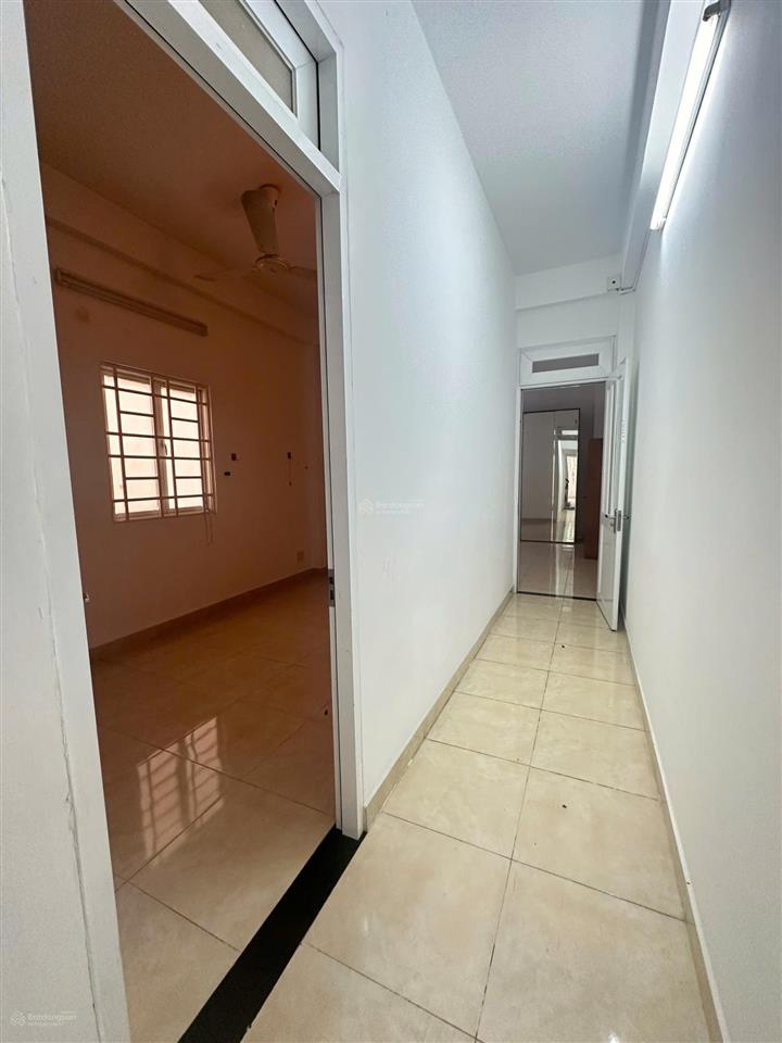 Cho thuê nhà hxh 1 trệt 1 lầu  4pn 5wc rộng 72m2  gần khu bàu cát  trường chinh