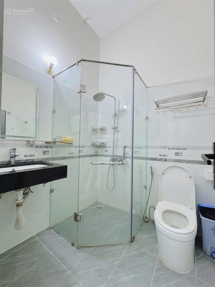 Cho thuê căn hộ tầng trệt tách bếp  full nội thất  gần bờ kè trường sa hoàng sa  giao lê văn sỹ