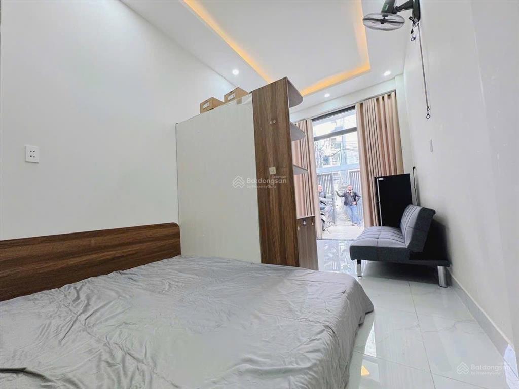Cho thuê căn hộ tầng trệt tách bếp  full nội thất  gần bờ kè trường sa hoàng sa  giao lê văn sỹ