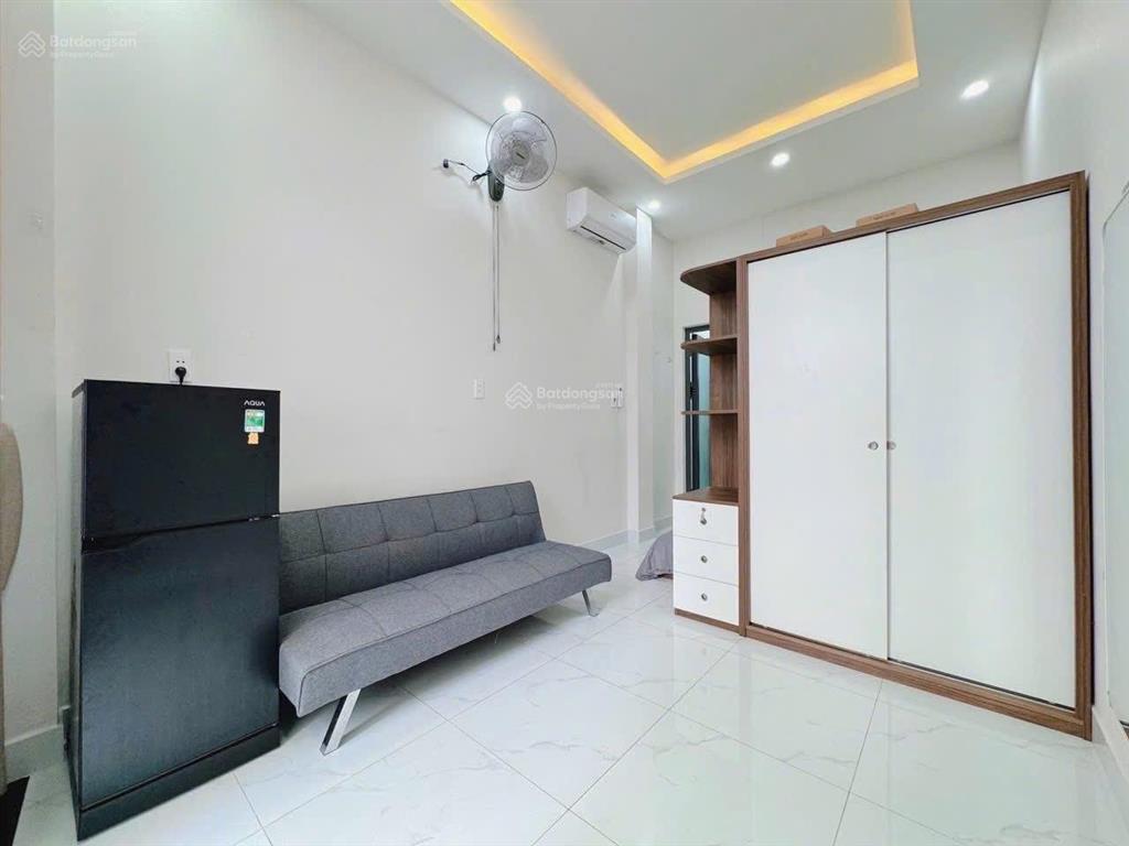 Cho thuê căn hộ tầng trệt tách bếp  full nội thất  gần bờ kè trường sa hoàng sa  giao lê văn sỹ