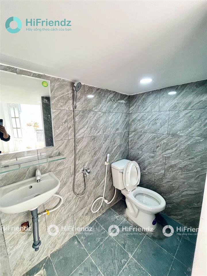 Cho thuê phòng gác ban công rộng thoáng  gần cầu công lý  nguyễn văn trỗi