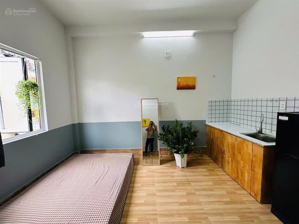 Cho thuê phòng studio full nội thất  thang máy, bảo vệ  gần ngã tư phú nhuận