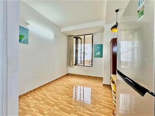 Cho thuê phòng studio cửa sổ thoáng  nội thất cơ bản  gần ngã tư phú nhuận