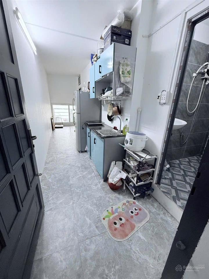 Cho thuê căn hộ 2 phòng ngủ cửa sổ thoáng giá rẻ  đối diện công viên gia định