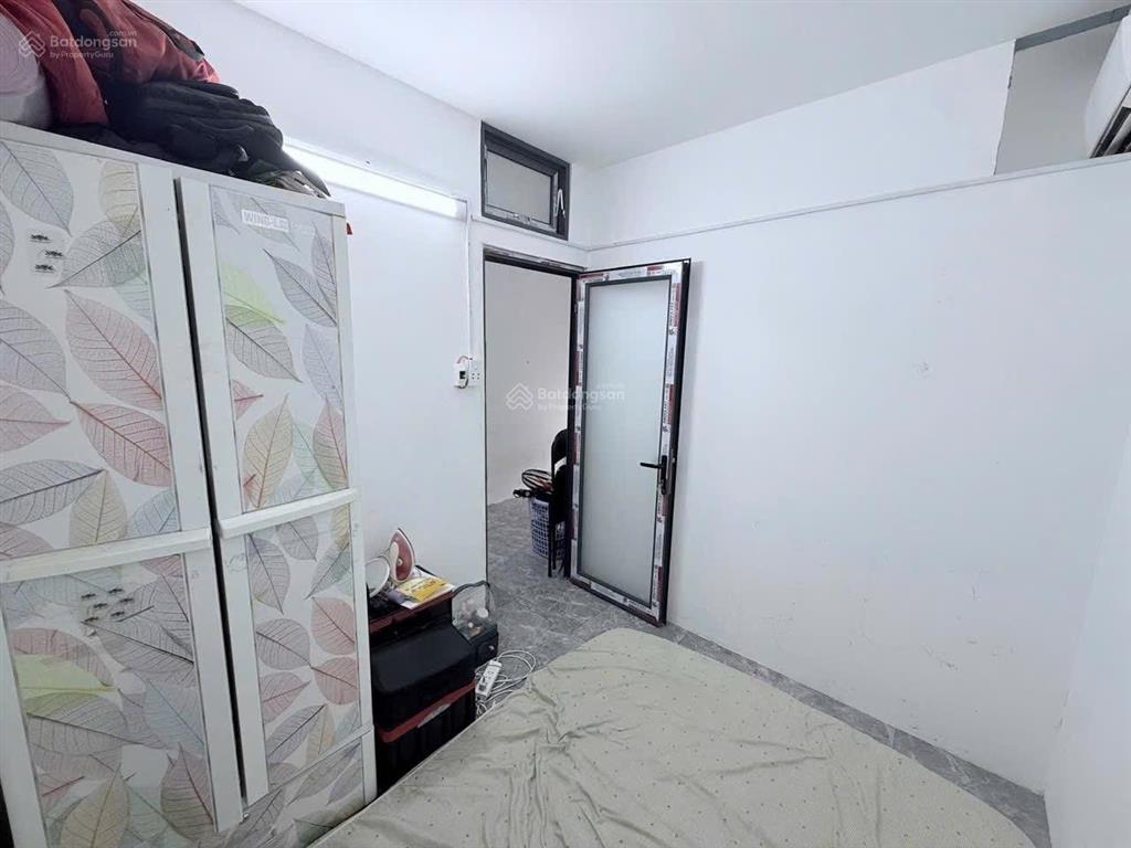 Cho thuê căn hộ 2 phòng ngủ cửa sổ thoáng giá rẻ  đối diện công viên gia định