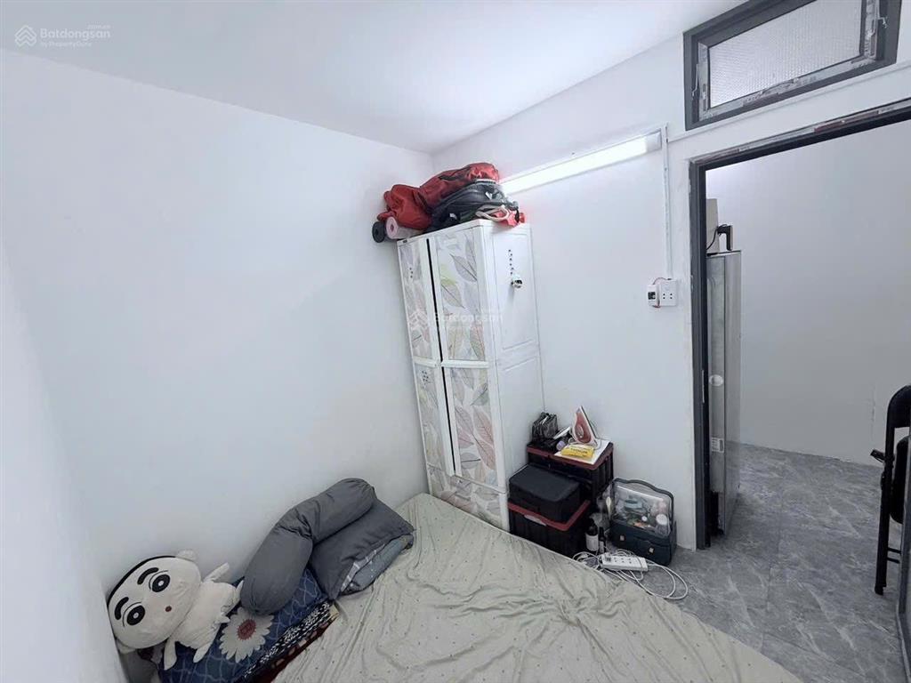 Cho thuê căn hộ 2 phòng ngủ cửa sổ thoáng giá rẻ  đối diện công viên gia định
