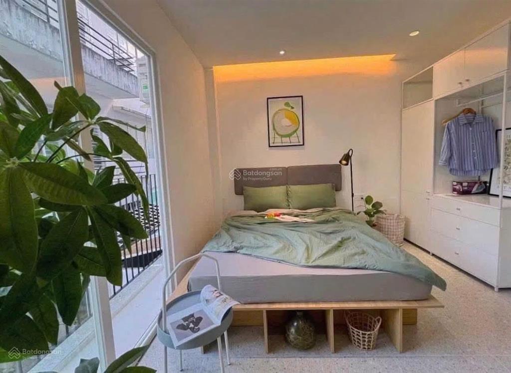 Cho thuê căn hộ full nội thất ban công gần đh ftu, hutech, uth, uef, hiu