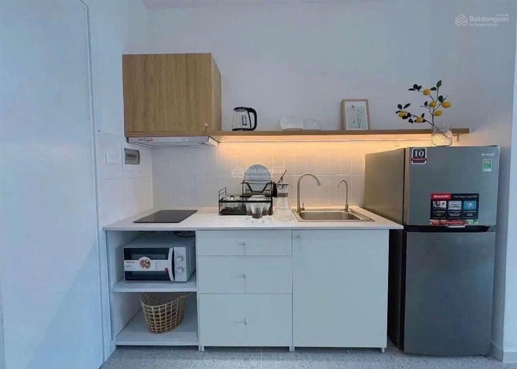 Cho thuê căn hộ full nội thất ban công gần đh ftu, hutech, uth, uef, hiu