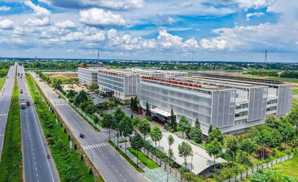 Chỉ 3,9 tỷ sở hữu ngay nhà phố 3 lầu đã có sổ, ngay siêu thị aeon