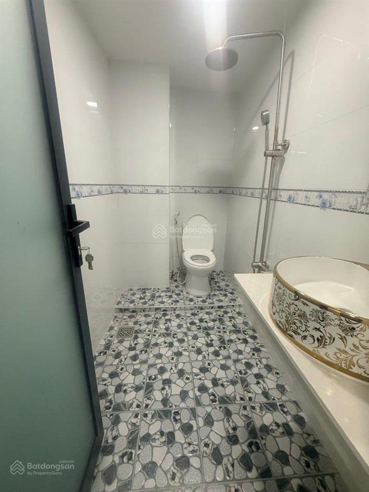 Dương quảng hàm gần vincom  hxh đỗ cửa 3pn 4wc, sân thượng  7.8 tỷ
