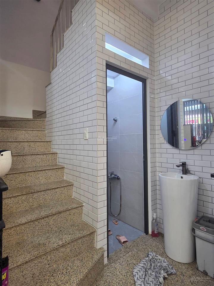Bán nhà 32m2, ngang 6.3m, 3pn, 4wc hxh phan huy ích  chỉ nhỉnh 3tỷ
