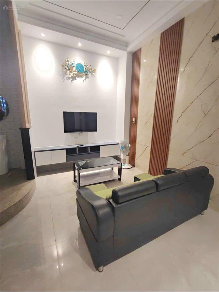 Bán nhà 32m2, ngang 6.3m, 3pn, 4wc hxh phan huy ích  chỉ nhỉnh 3tỷ