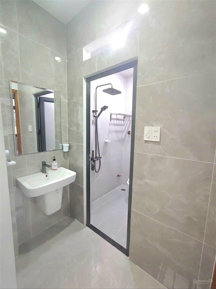 Bán nhà 32m2, ngang 6.3m, 3pn, 4wc hxh phan huy ích  chỉ nhỉnh 3tỷ