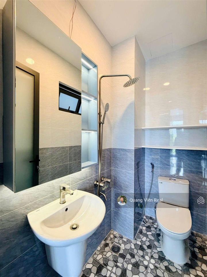 Bán nhà 5 tầng dương quảng hàm, hẻm nhựa 2 ô tô tránh  hơn 7 tỷ