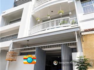 Nhà đẹp quang trung gần ngã 6 gò vấp 49m 3 tầng  chỉ 5.6 tỷ