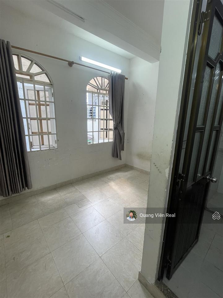 Hiếm nhà nở hậu 3pn,3wc, sân thượng cách 1 căn ra hxh phan văn trị  chỉ hơn 4 tỷ