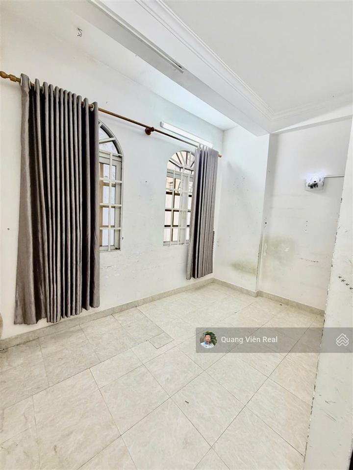 Hiếm nhà nở hậu 3pn,3wc, sân thượng cách 1 căn ra hxh phan văn trị  chỉ hơn 4 tỷ