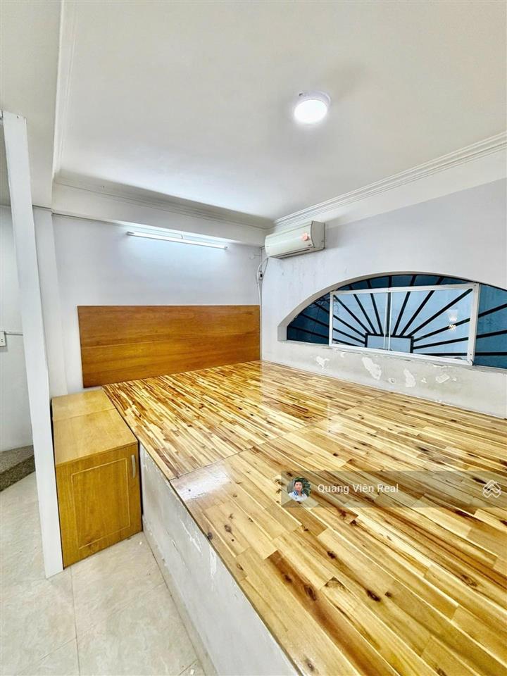 Hiếm nhà nở hậu 3pn,3wc, sân thượng cách 1 căn ra hxh phan văn trị  chỉ hơn 4 tỷ