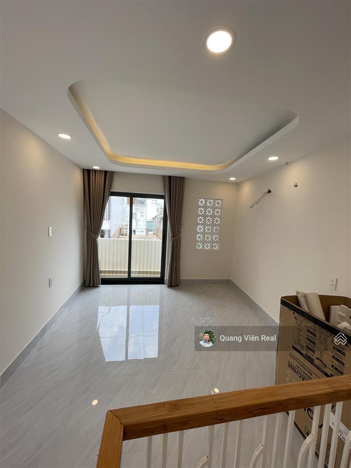 Nhà mới 5pn, hxh thông cạnh vincom, emart phan văn trị kinh doanh  chỉ hơn 6 tỷ tl
