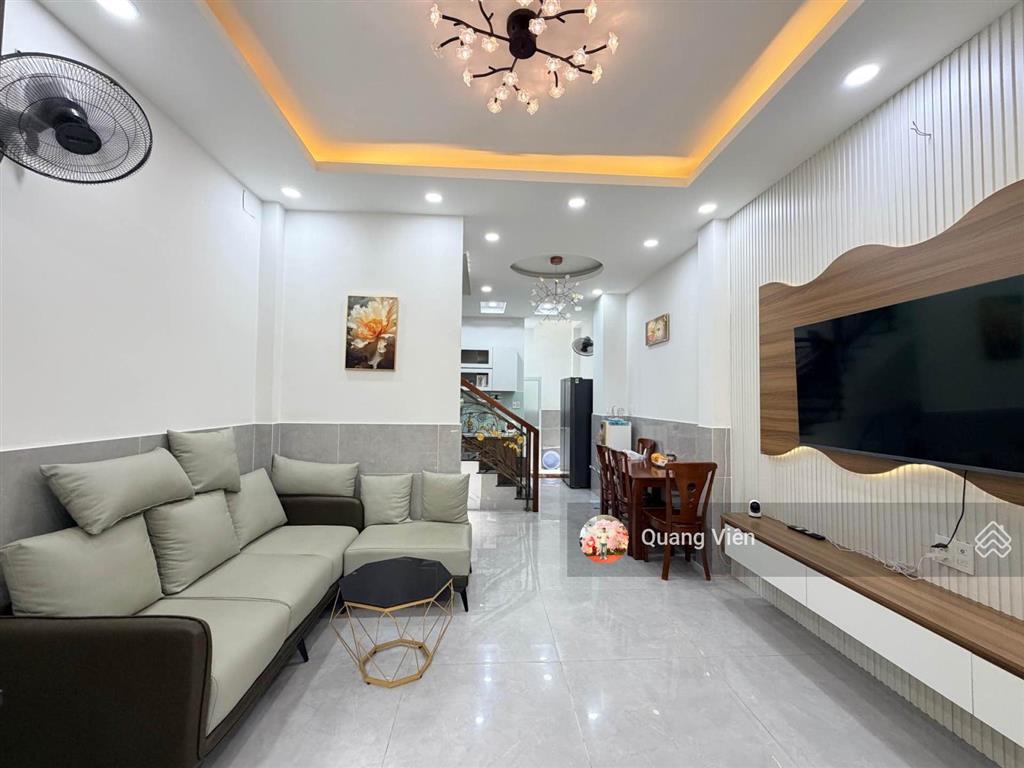 Giảm ngay 200 triệu, nhà đẹp thống nhất 3 tầng btct 3pn, full nội thất  chỉ hơn 5 tỷ