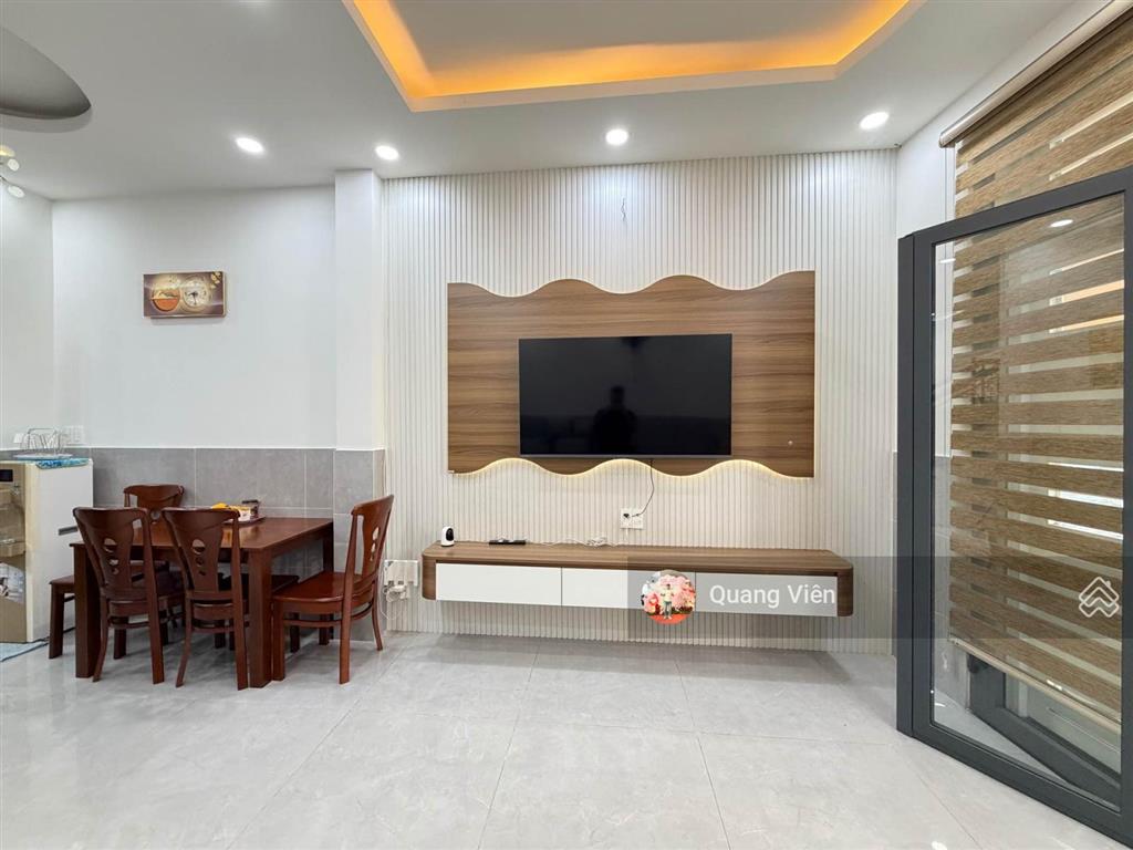 Giảm ngay 200 triệu, nhà đẹp thống nhất 3 tầng btct 3pn, full nội thất  chỉ hơn 5 tỷ