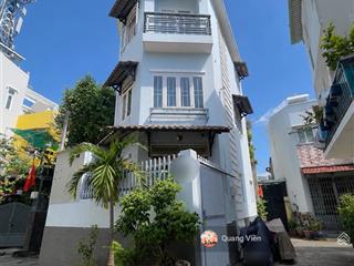 Nhỉnh 4 tỷ, nhà 3 tầng, 40m 4pn, 3wc, gần emart phan văn trị, sát phạm văn đồng