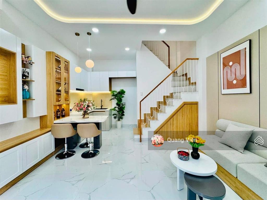 Nhà 3 tầng mới đẹp 2pn 3wc  full nội thất, gần chợ gò vấp, sân bay tsn 5p, nhỉnh 5 tỷ tl