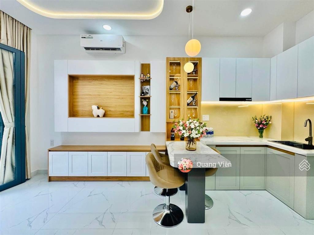 Nhà 3 tầng mới đẹp 2pn 3wc  full nội thất, gần chợ gò vấp, sân bay tsn 5p, nhỉnh 5 tỷ tl