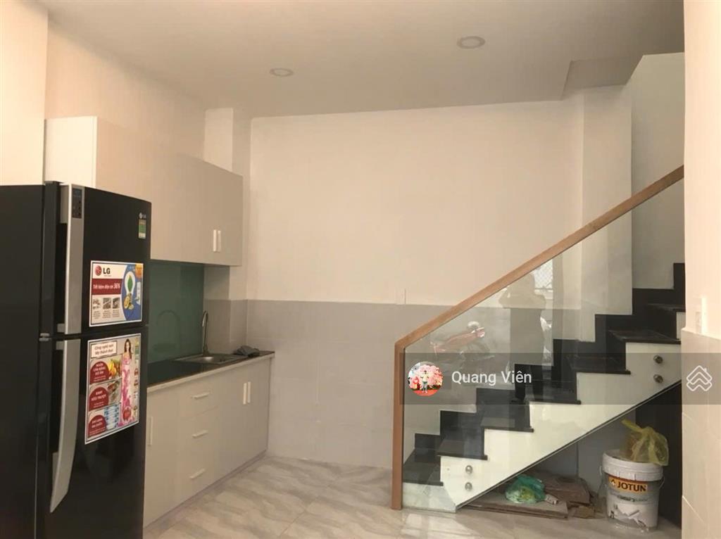 Nhà đẹp 2pn 2wc, ngay đh công nghiệp 4 xe hơi đỗ cổng, chỉ hơn 4 tỷ