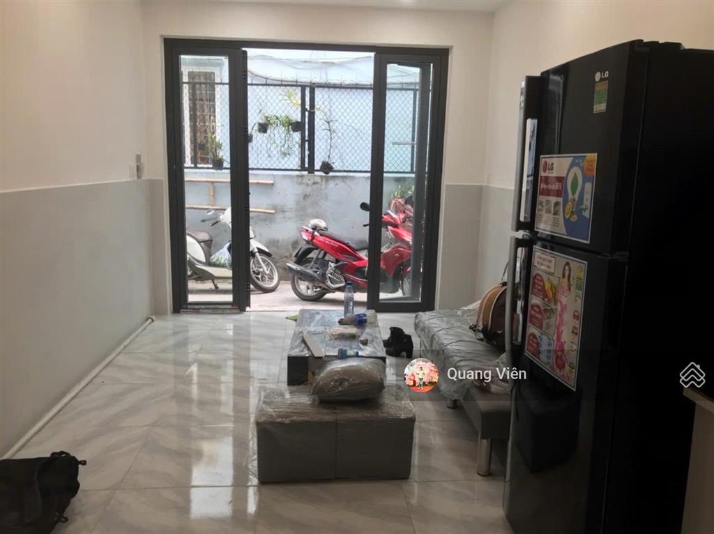 Nhà đẹp 2pn 2wc, ngay đh công nghiệp 4 xe hơi đỗ cổng, chỉ hơn 4 tỷ