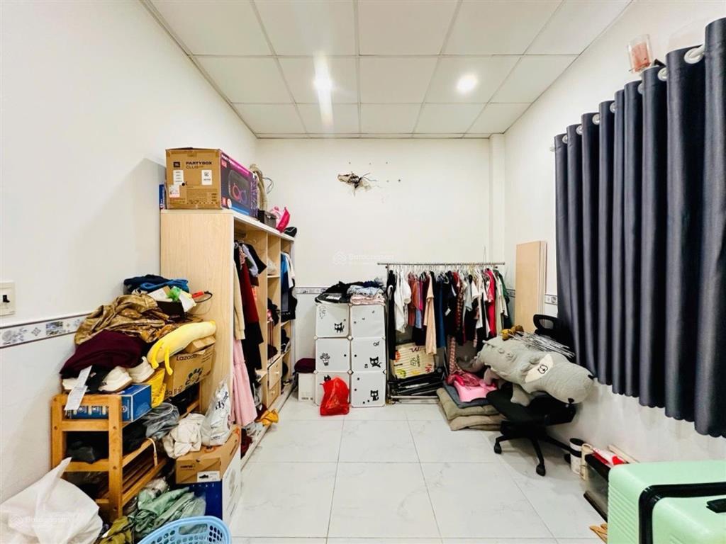 Hàng ngon  ngay coopmart quang trung  40m2, 3 tầng 4pn 3wc hẻm thông  chỉ hơn 3 tỷ