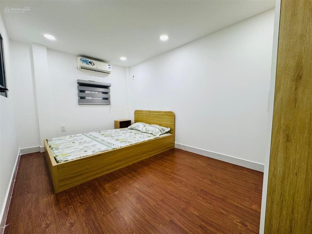Nhà đẹp, vị trí đẹp 3pn 2wc  gần vincom, cityland, sân bay tsn 5p hẻm xe tải thông